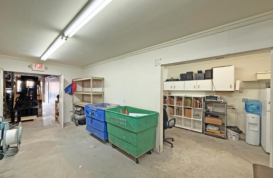 More Photos Of 7935 NW 64th St, Miami Warehouse For Sale