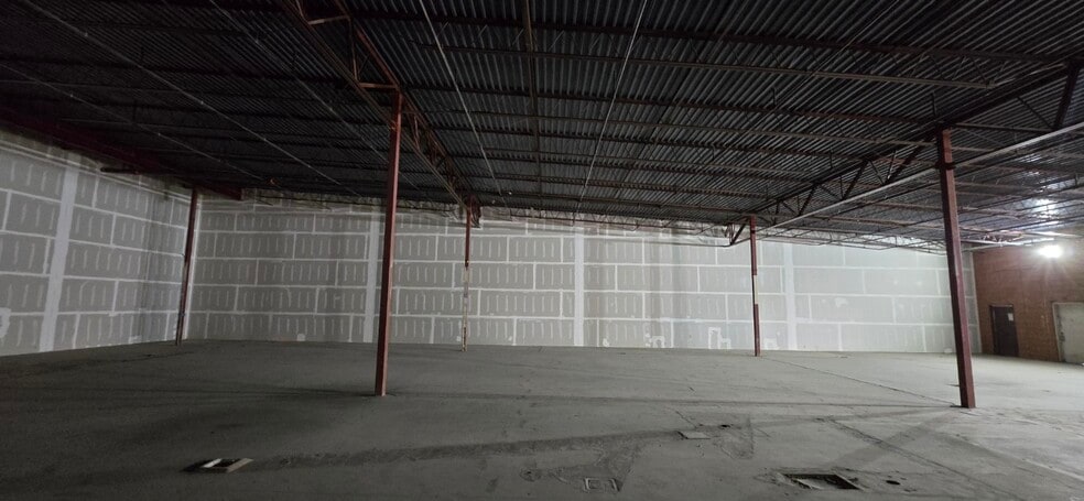 More Photos Of 1200-1260 Gail Gardner Way, Prescott General Retail For Lease