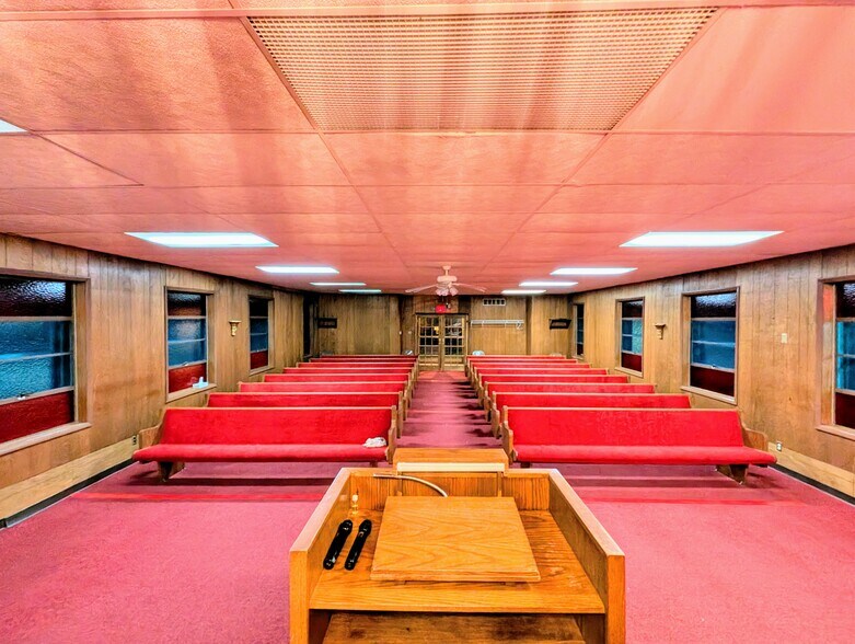 More Photos Of 802 E Baltimore Blvd, Flint Specialty For Sale