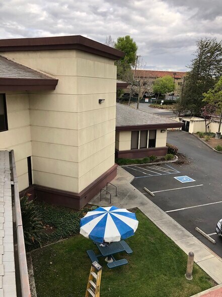 More Photos Of 299 Fairchild Dr, Mountain View Light Distribution For Lease