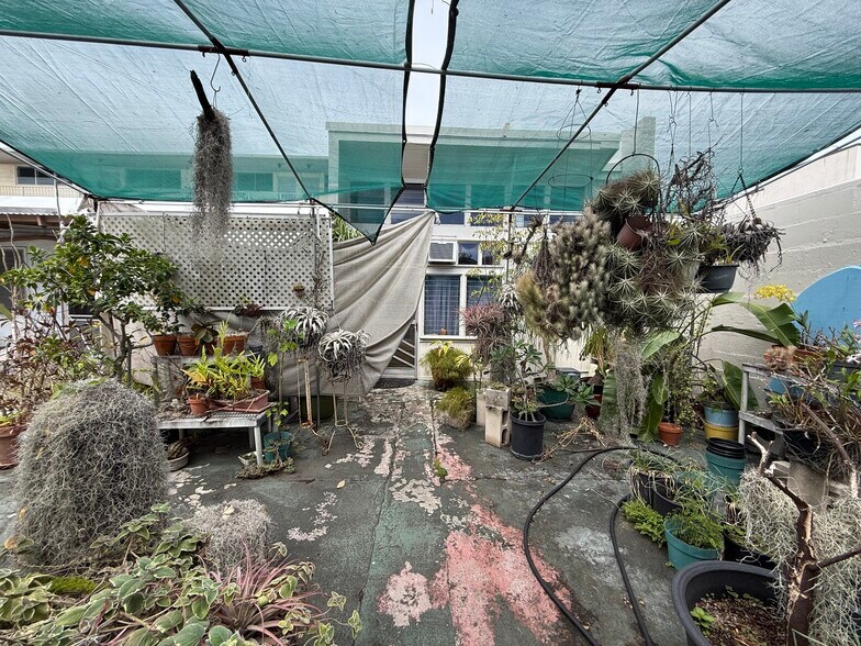 More Photos Of 19 Hoolai St, Kailua Restaurant For Sale