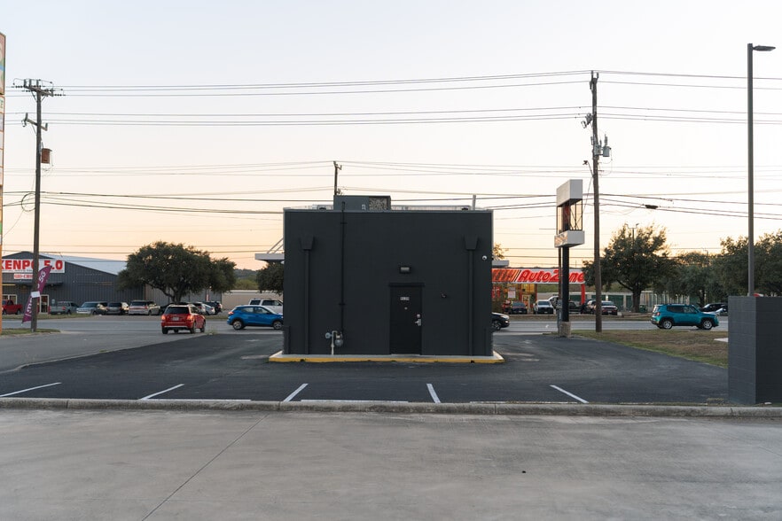 Primary Photo Of 9139 Grissom Rd, San Antonio General Retail For Lease