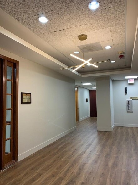 More Photos Of 2828 Coral Way, Miami Office For Lease