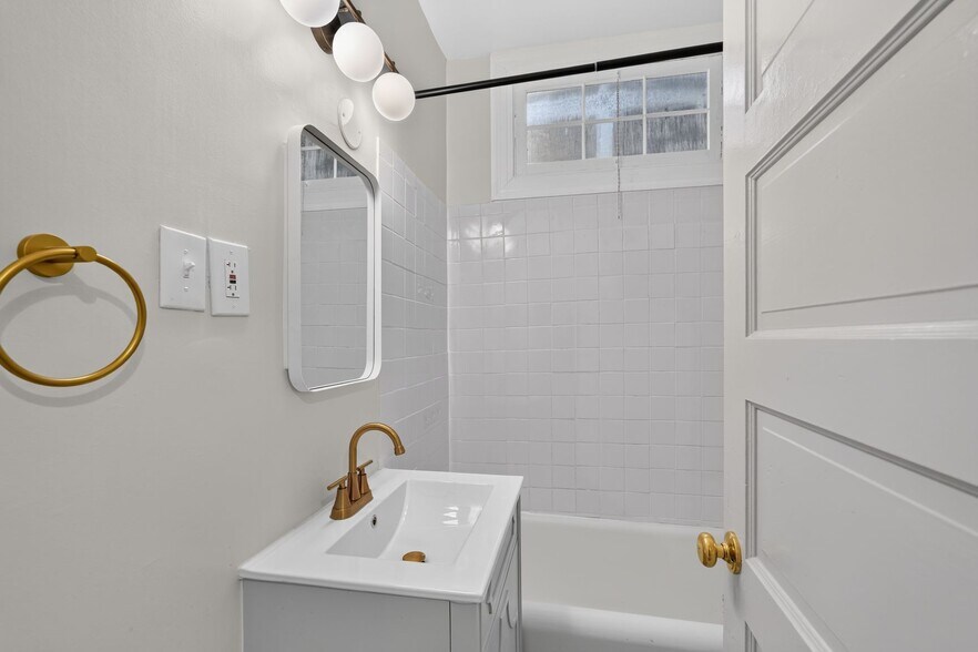 More Photos Of 4025 Kansas Ave NW, Washington Apartments For Sale