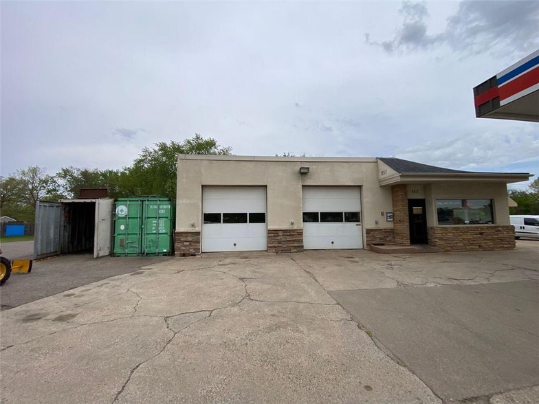 More Photos Of 743 Broadway St E, Monticello Auto Repair For Sale