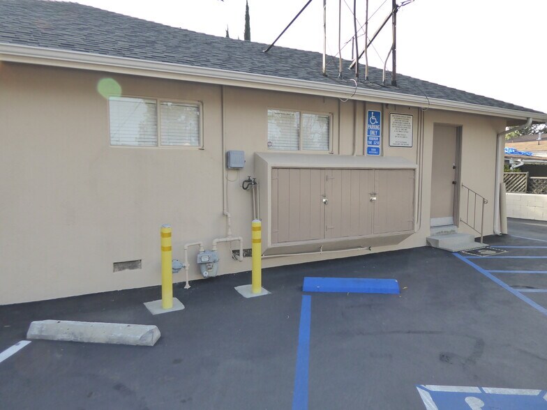 More Photos Of 835-837 N Glendale Ave, Glendale Medical For Lease