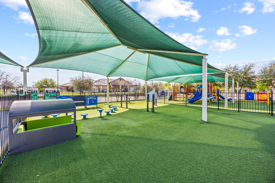 More Photos Of 1507 W Hebron Pky, Carrollton Schools For Sale