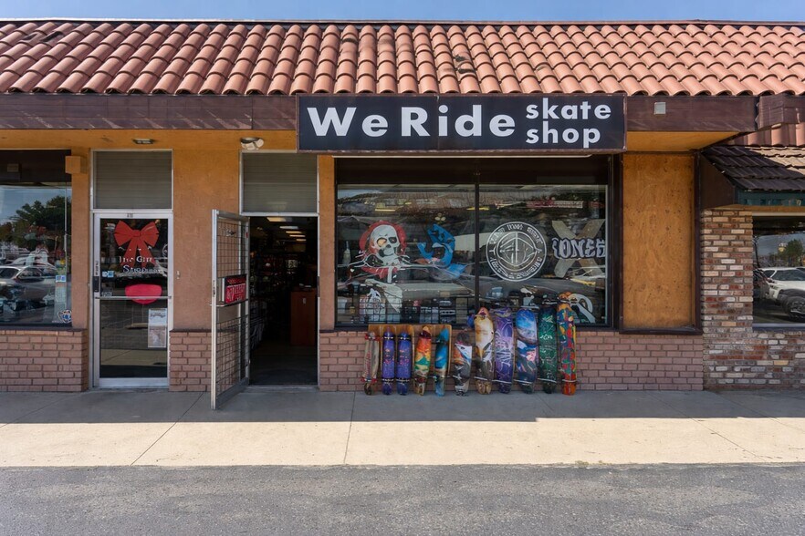 More Photos Of 6101 Lake Isabella Blvd, Lake Isabella Storefront For Sale