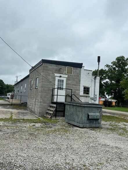 More Photos Of 720 S Broadway St, Greensburg Restaurant For Sale
