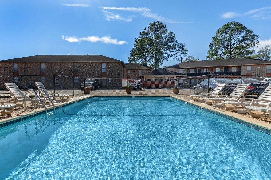 More Photos Of 4075 Laurel St, Beaumont Apartments For Sale