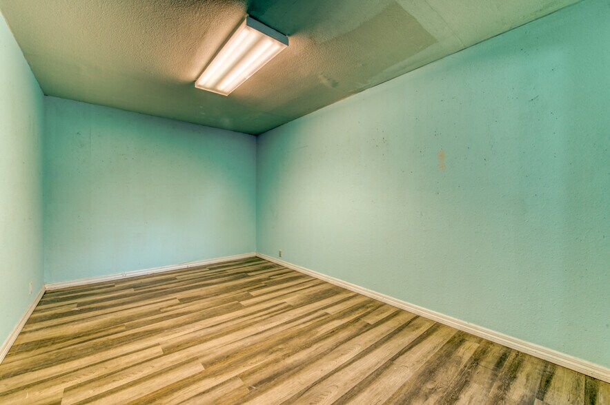 More Photos Of 1328 3rd St N, Jacksonville Beach Office For Lease