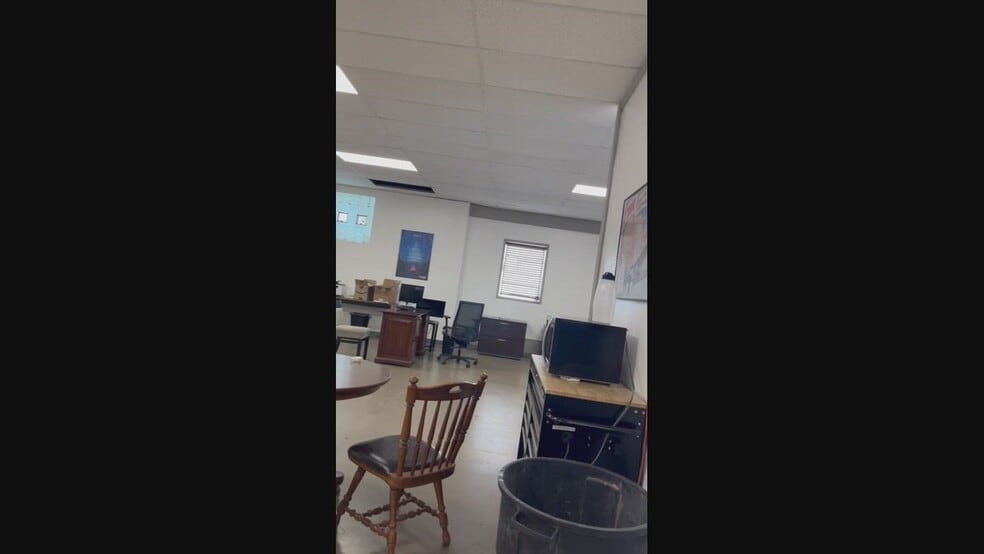 Primary Photo Of 804 S Sheridan Rd, Tulsa Light Manufacturing For Sale