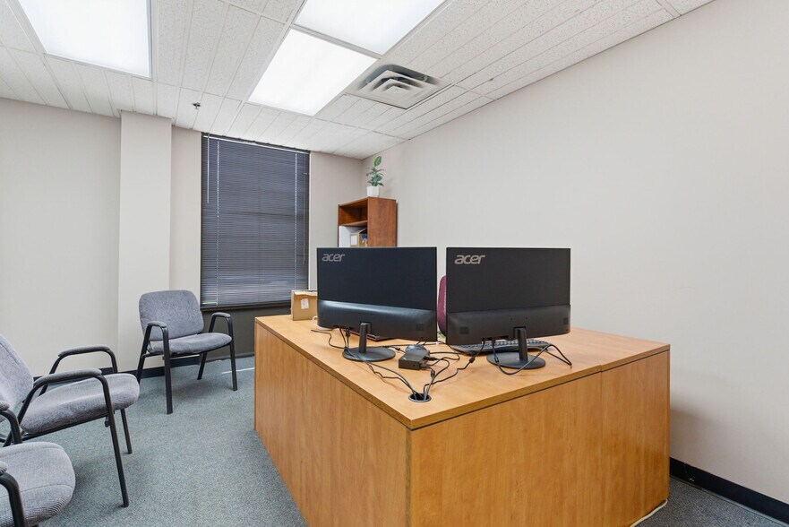 More Photos Of 1812 Cargo Ct, Louisville Warehouse For Sale