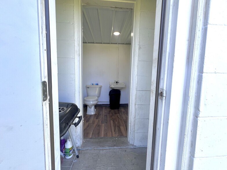 More Photos Of 751 Jackson Pike, Gallipolis Auto Repair For Sale