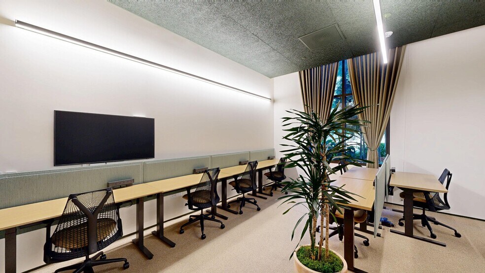 More Photos Of 1300 El Camino Real, Menlo Park Coworking Space