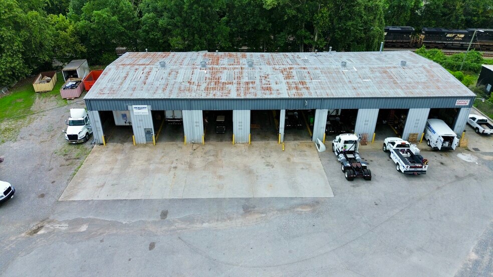 More Photos Of 4801 Rutledge Pike, Knoxville Industrial For Lease
