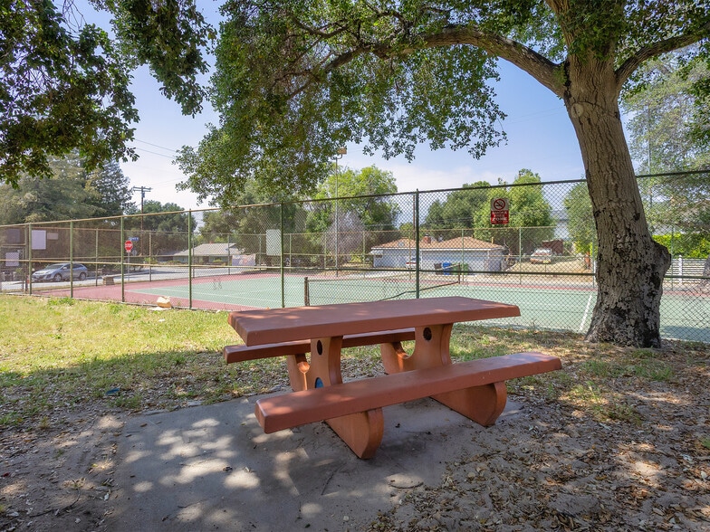 More Photos Of 7580 McGroarty Ter, Tujunga Apartments For Sale