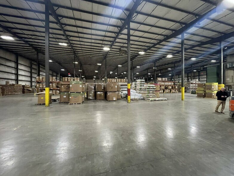 More Photos Of 400 W Wall St, Paulding Warehouse For Lease