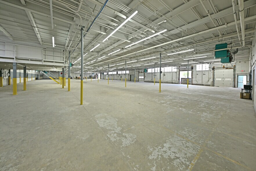 More Photos Of 210 S Newman St, Hackensack Manufacturing For Lease