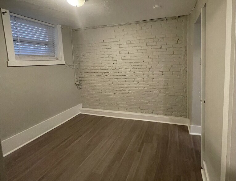 More Photos Of 146 N Logan St, Denver Specialty For Sale