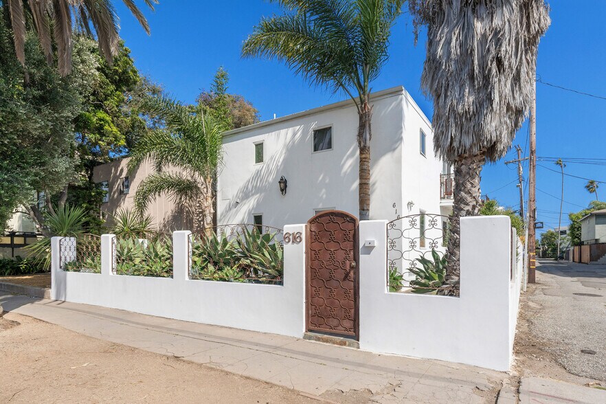 Primary Photo Of 616 Sunset Ave, Venice Apartments For Sale