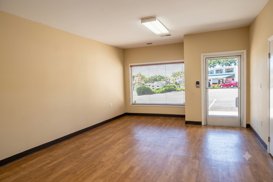 More Photos Of 3008-3012 De La Vina St, Santa Barbara General Retail For Lease