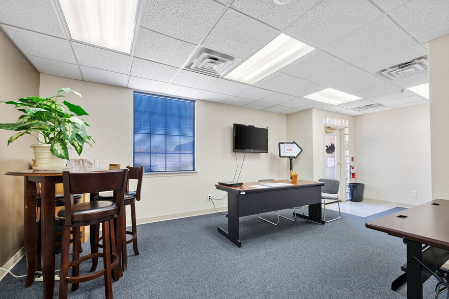 More Photos Of 221 N Marina St, Prescott Office For Lease