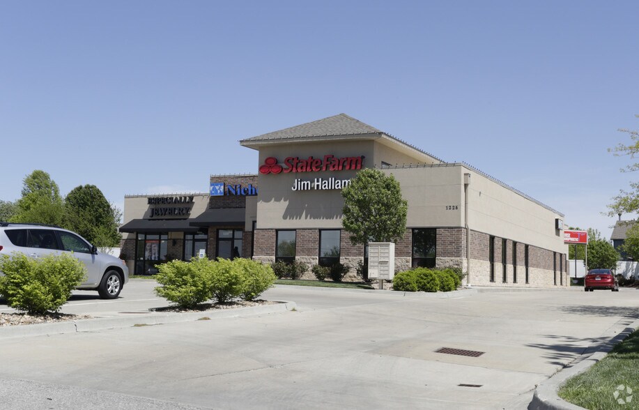 More Photos Of 1221-1241 NE Douglas St, Lee's Summit Storefront Retail Office For Lease