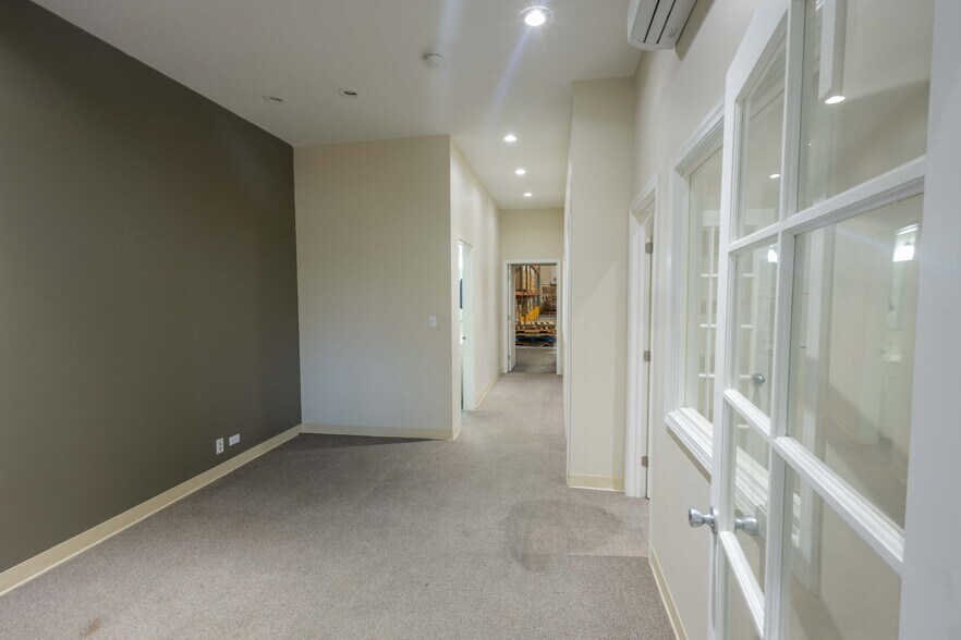 More Photos Of 99-1342 Koaha Pl, Honolulu Warehouse For Lease