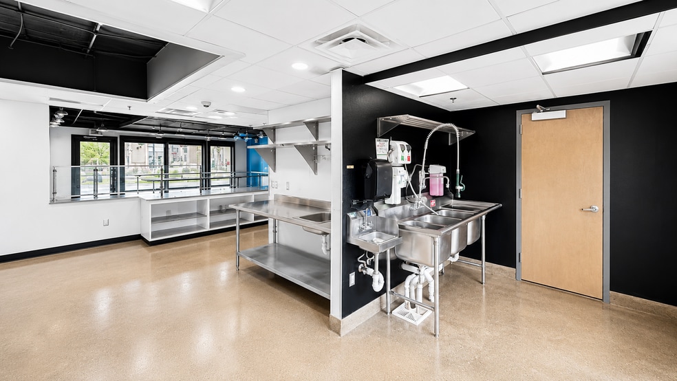 More Photos Of 2300 N Pershing Dr, Arlington Medical For Sale