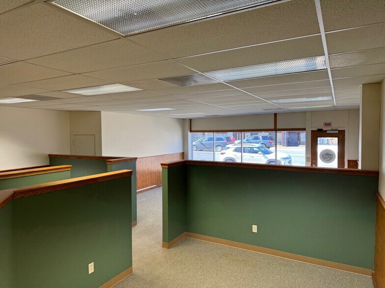 More Photos Of 708-714 N Main St, Newton Office Residential For Sale