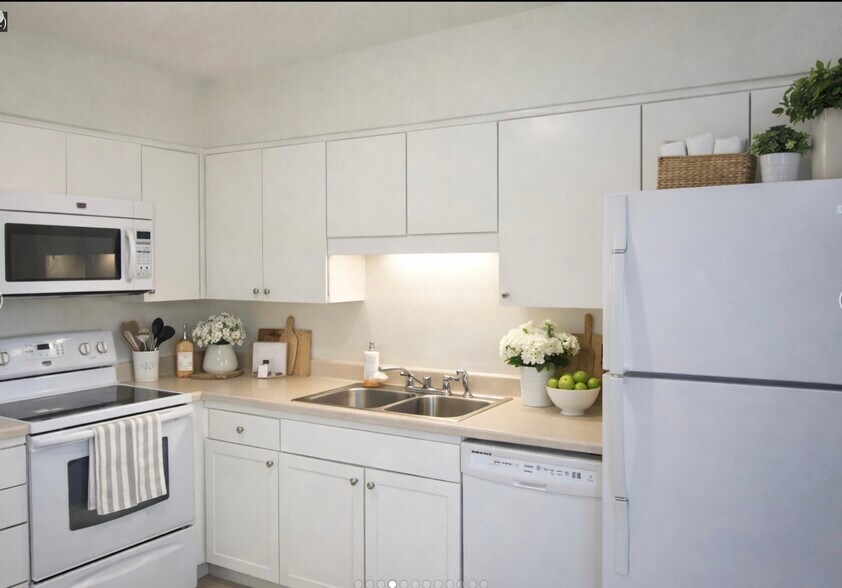 More Photos Of 2300 Nacogdoches Rd, San Antonio Specialty For Sale
