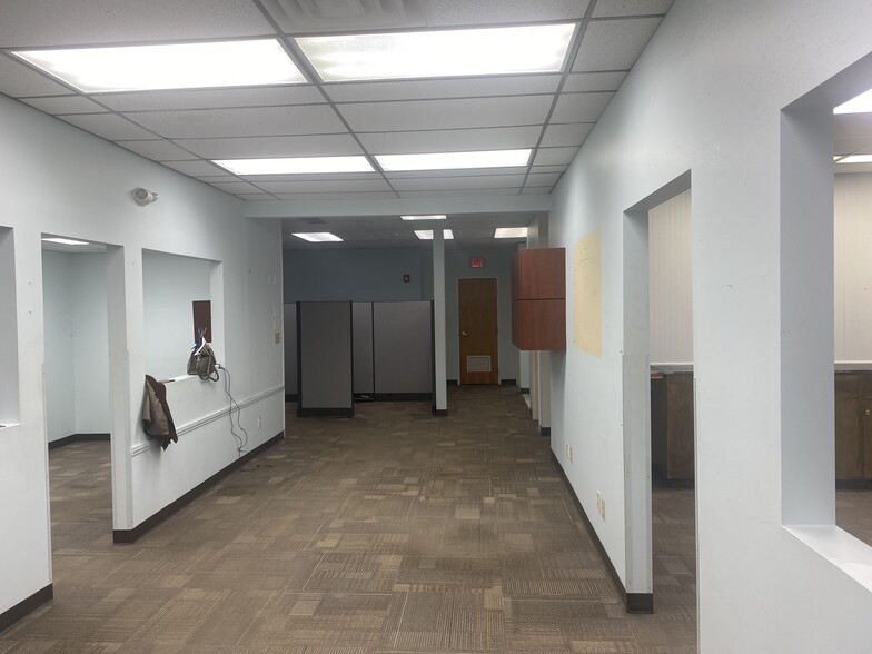 More Photos Of 3409 Genesee St, Buffalo Office For Sale
