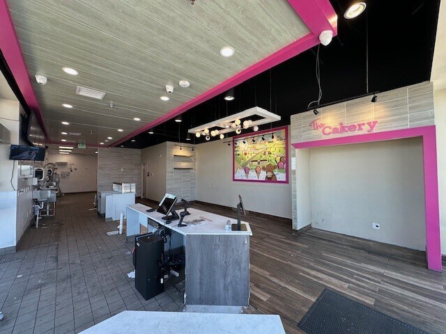 More Photos Of 6130 Firestone Blvd, Firestone Freestanding For Lease