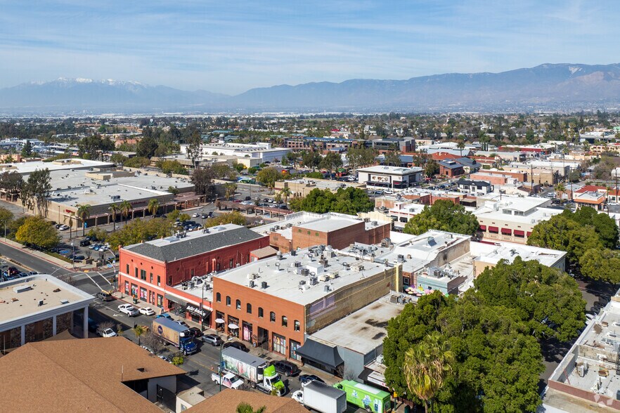 More Photos Of 19 E Citrus Ave, Redlands Storefront Retail Office For Lease