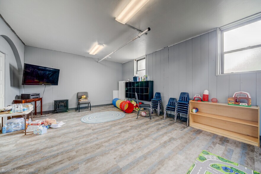 More Photos Of 610 N 4th St, Coeur d'Alene Religious Facility For Lease