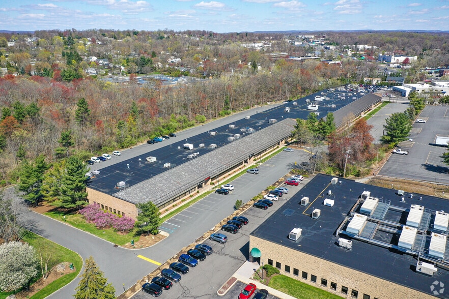 Primary Photo Of 1 Pearl Ct, Allendale Unknown For Lease