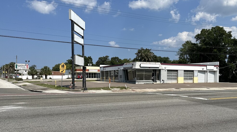 Primary Photo Of 1227 University Blvd N, Jacksonville Auto Repair For Sale