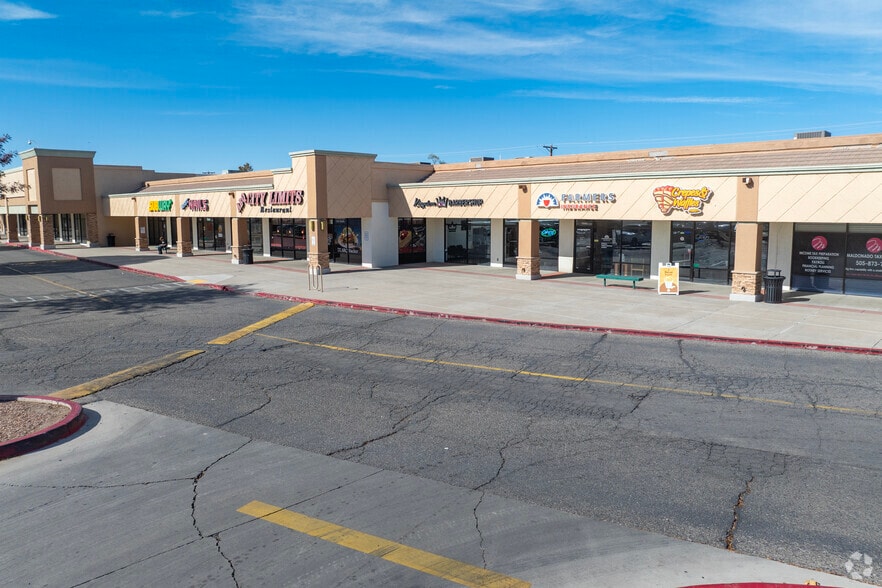 More Photos Of 3211-3231 Coors Blvd SW, Albuquerque Unknown For Lease