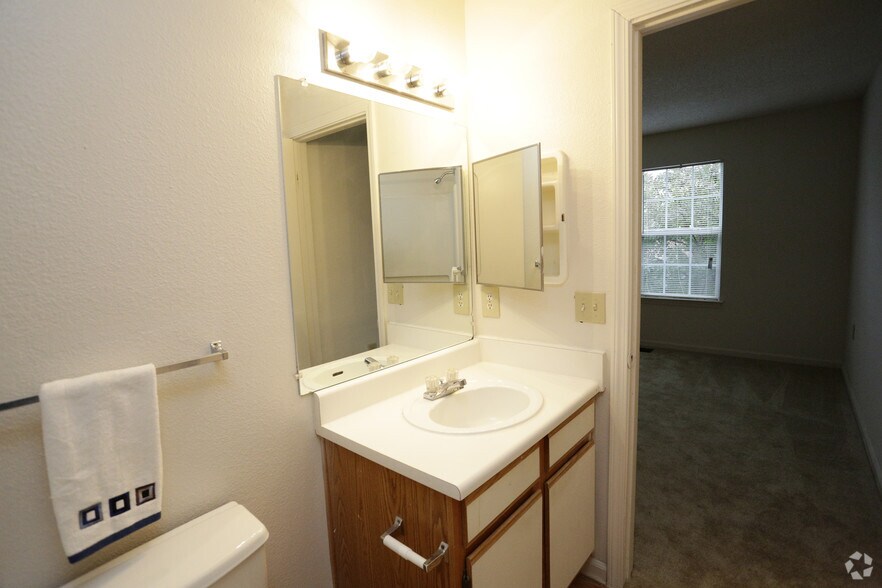 More Photos Of 5600 Salem Run Blvd, Fredericksburg Apartments For Sale