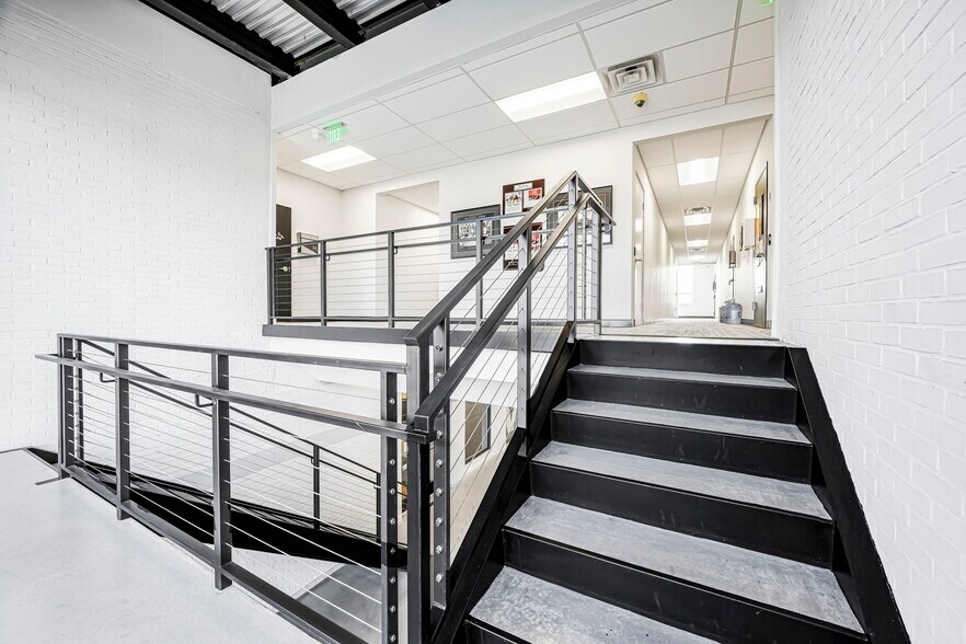 More Photos Of 1 Lethbridge Plz, Mahwah Office For Lease