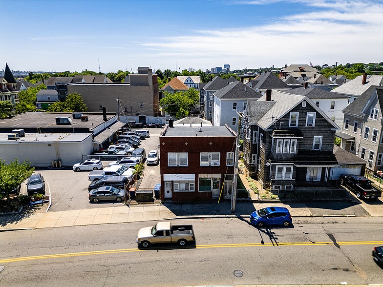 More Photos Of 272 Sawyer St, New Bedford Apartments For Sale
