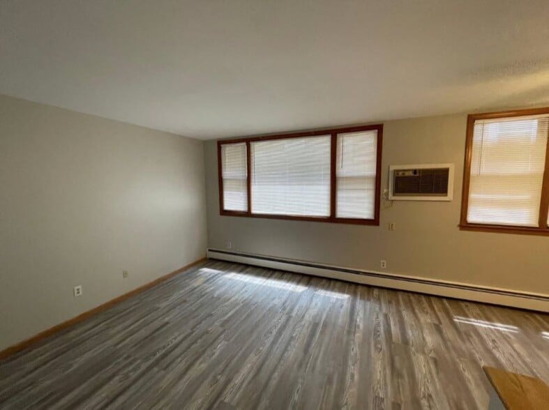More Photos Of 3211 Minnehaha Ave, Minneapolis Apartments For Sale