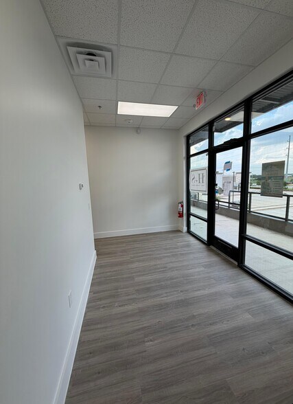 More Photos Of 15281 Ronald W Reagan Blvd, Leander Storefront Retail Office For Lease