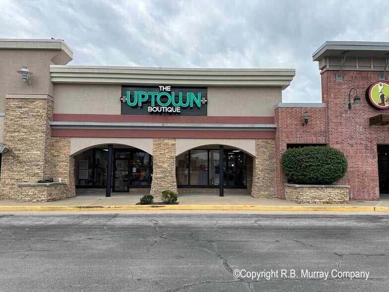 More Photos Of 1324-1326 E. Battlefield, Springfield General Retail For Lease