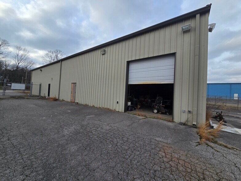 More Photos Of 4848 Getwell Rd, Memphis Warehouse For Sale