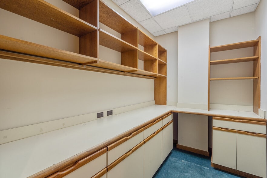 More Photos Of 344 W Genesee St, Syracuse Loft Creative Space For Lease