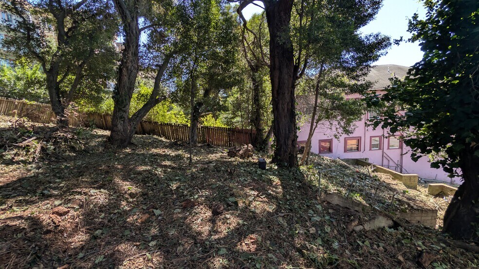 More Photos Of 176 Orange st, Oakland Land For Sale