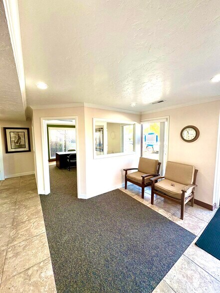 More Photos Of 206-210 12th Ave Rd, Nampa Medical For Lease