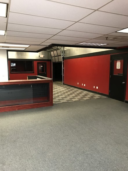 More Photos Of 20 Crescent St, Stamford Warehouse For Sale